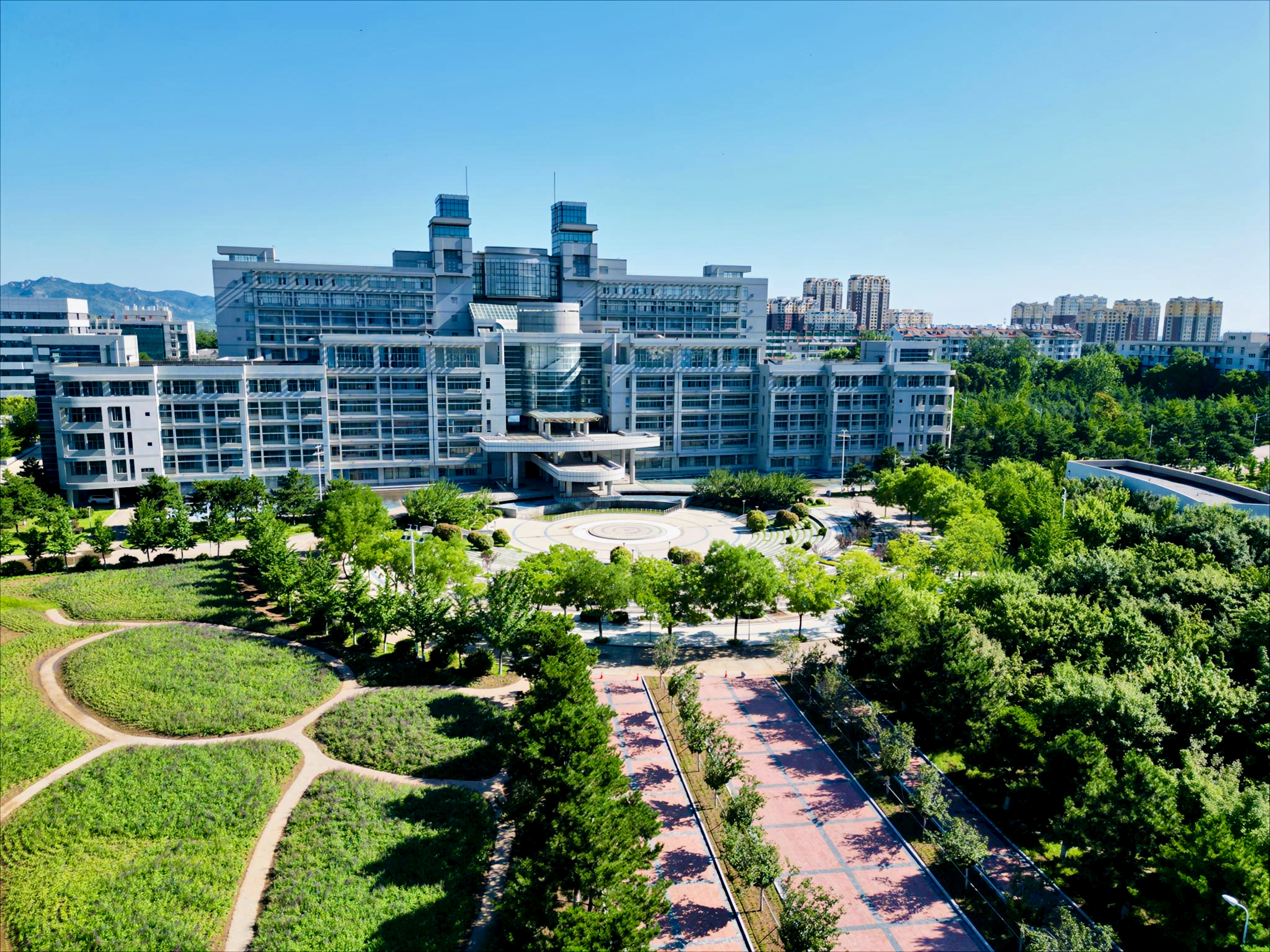 beat365会员官方网站夏季校园风景